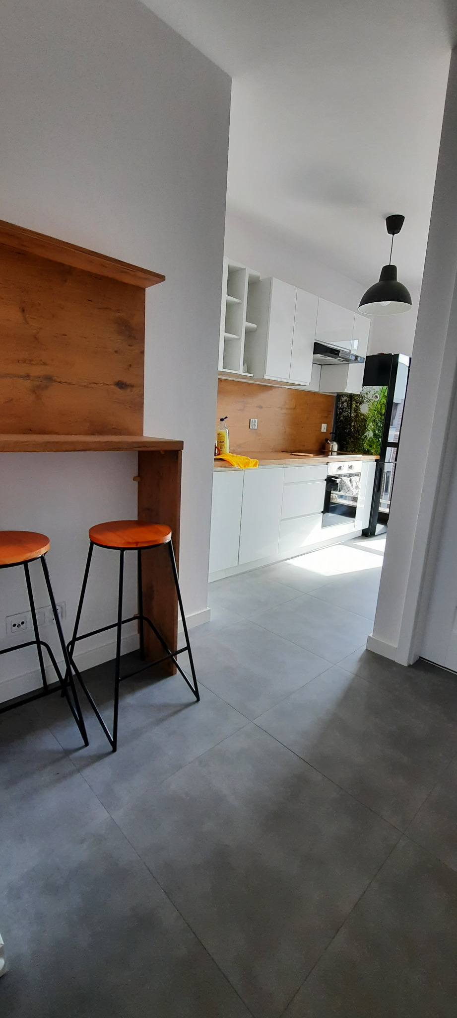 Zabudowa kuchni i miejsca do spożywania posiłków