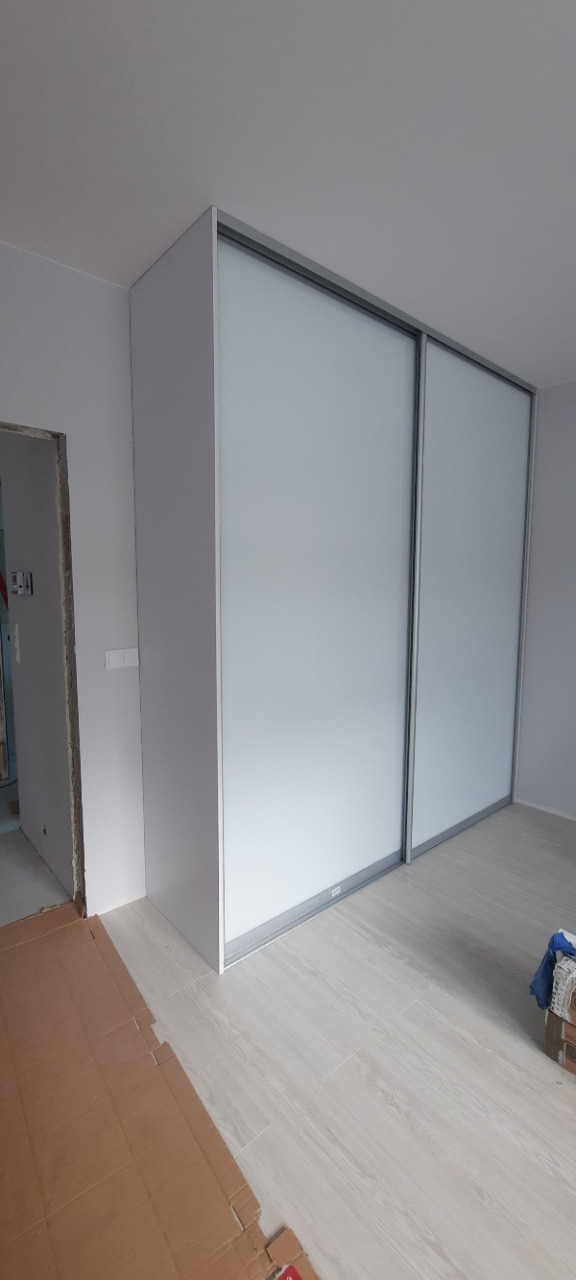 Duża szafa na wymiar