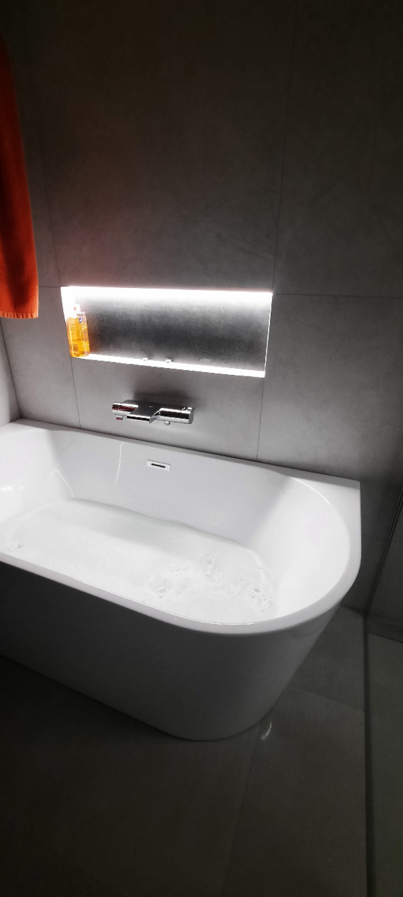 Oświetlenie LED w płytkach