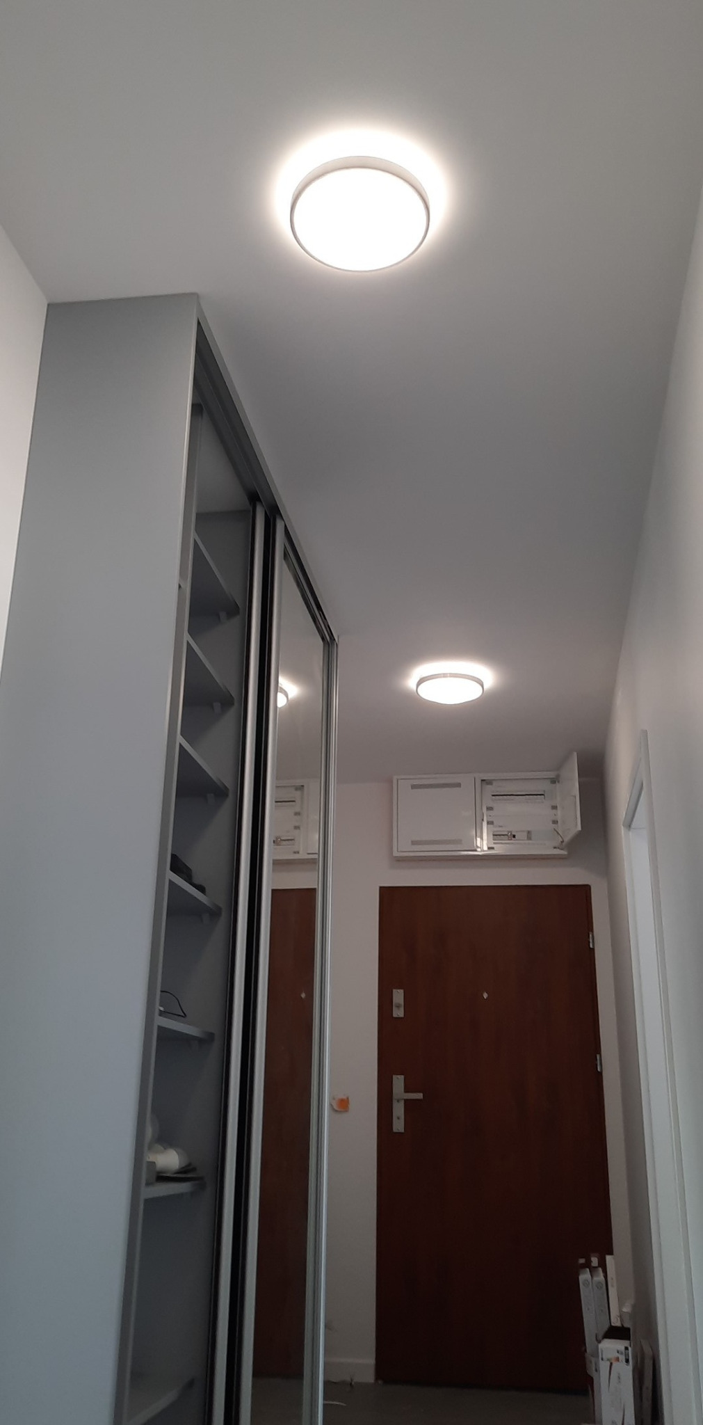 Szafa z drzwiami przesuwnymi