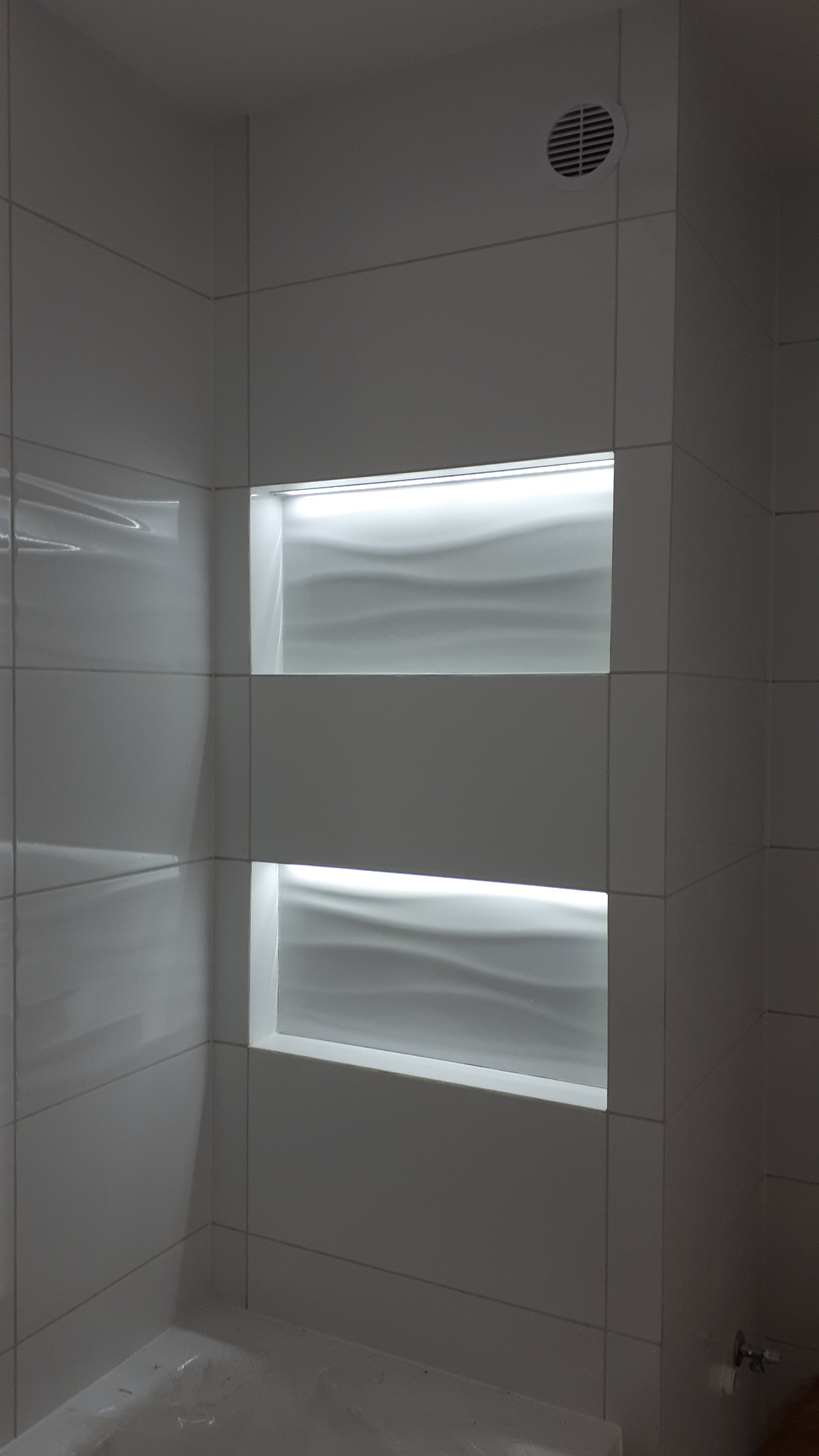 Montaż oświetlenia LED w zabudowie