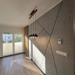 Założone lampy i osprzęt po wykonanej instalacji 