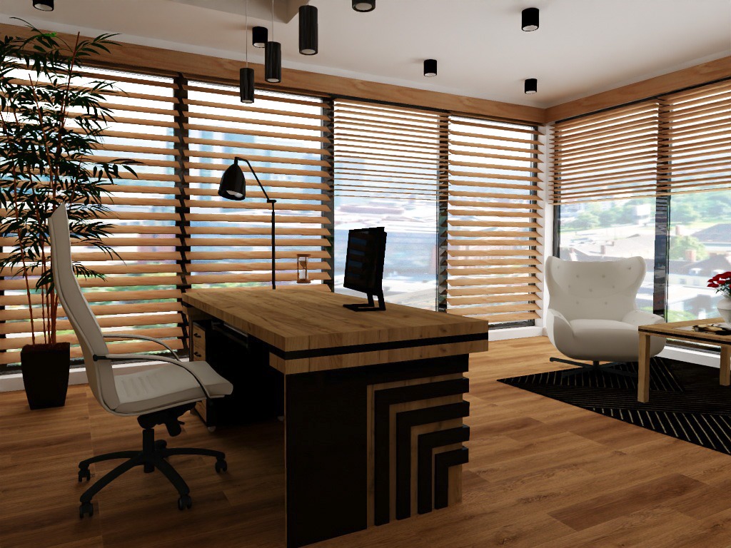 Nowoczesne biuro z dużym biurkiem z drewnianym blatem i czarną podstawą, ergonomiczne krzesło biurowe, rolety drewniane na oknach i widok na miasto za oknem.