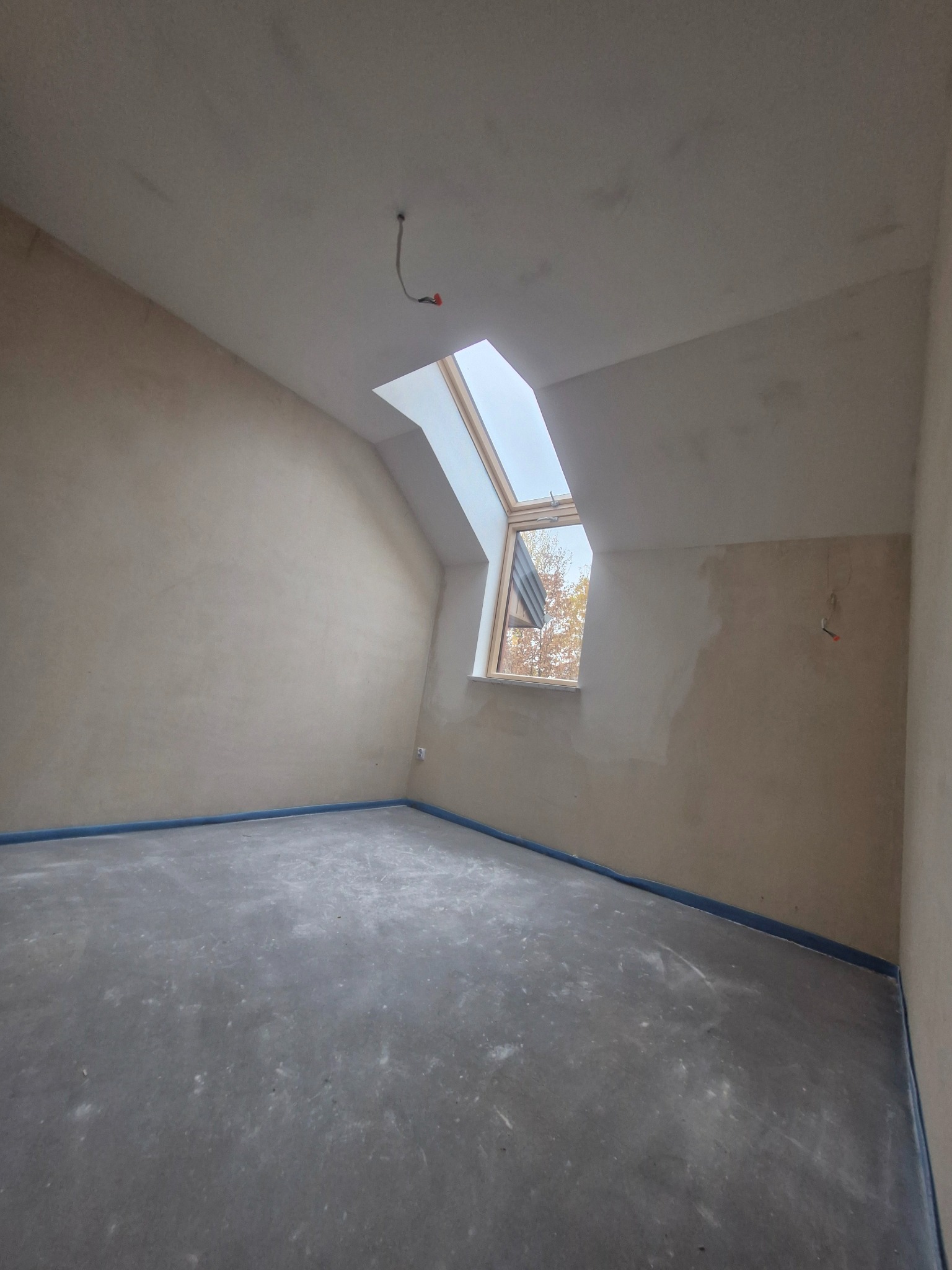 Sucha budowa g-k szpachlowanie malowanie -malowanie-agregatem