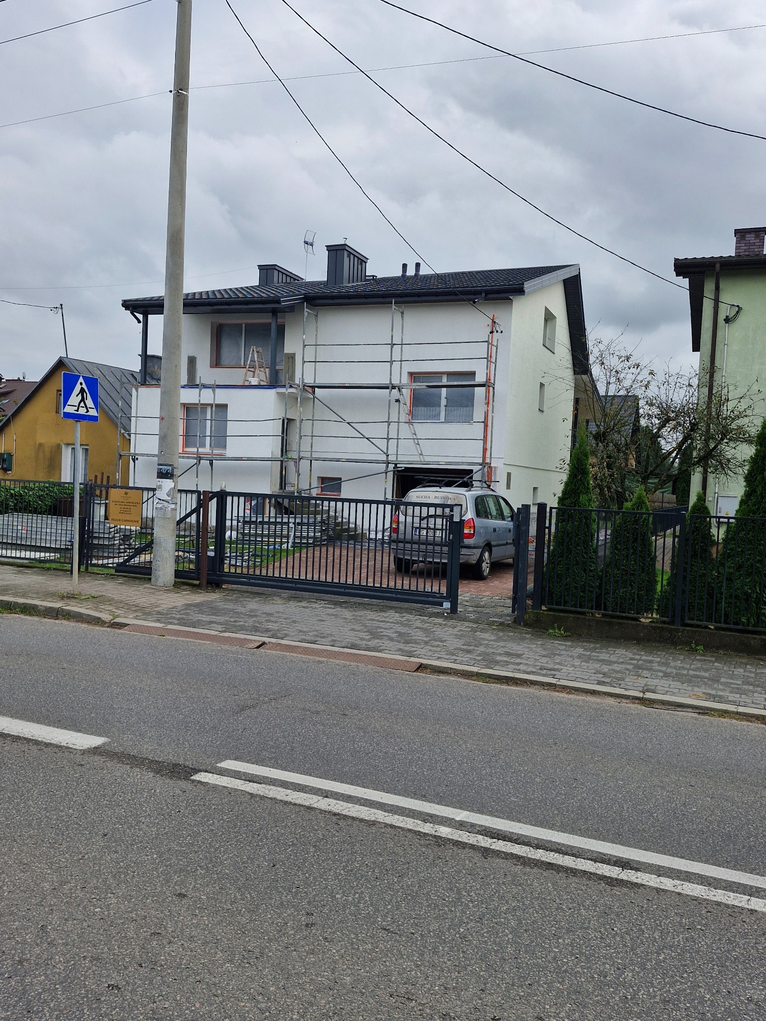 Malowanie elewacji -dachów