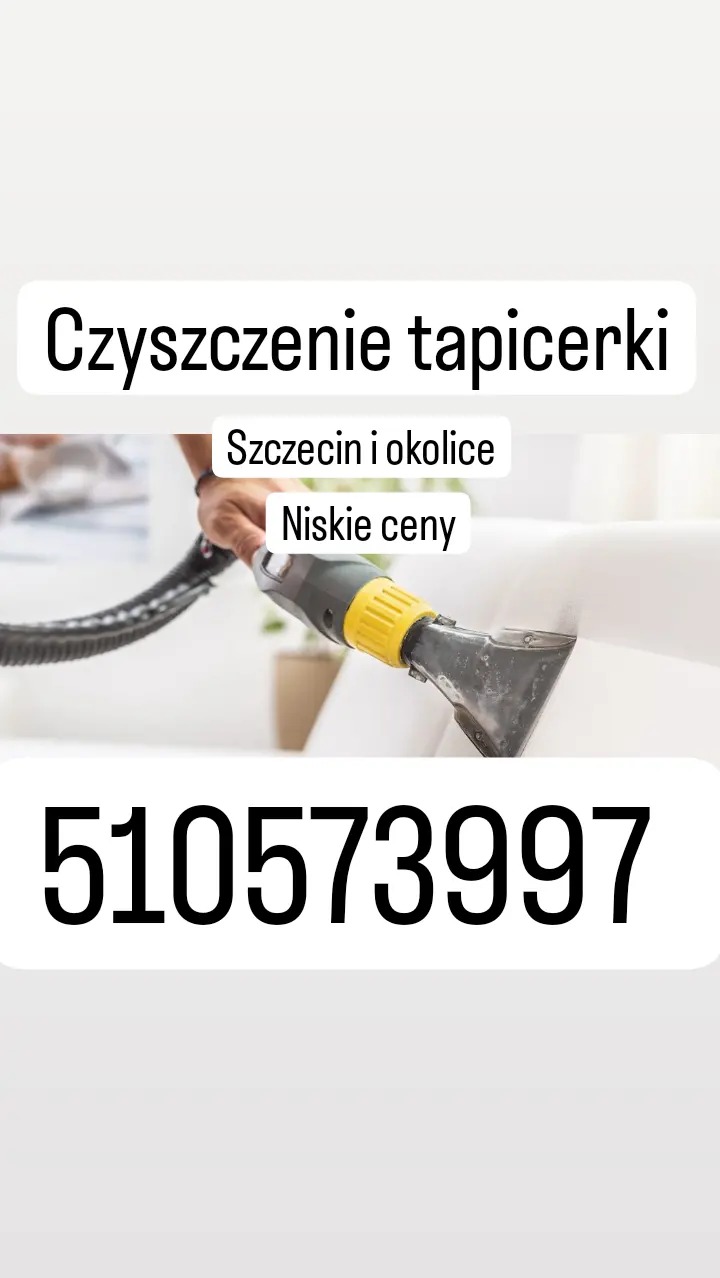 Dysza odkurzacza ekstrakcyjnego z żółtym pierścieniem czyszcząca jasną tapicerkę. Widoczny numer telefonu kontaktowego i informacja o lokalizacji Szczecin i okolice.