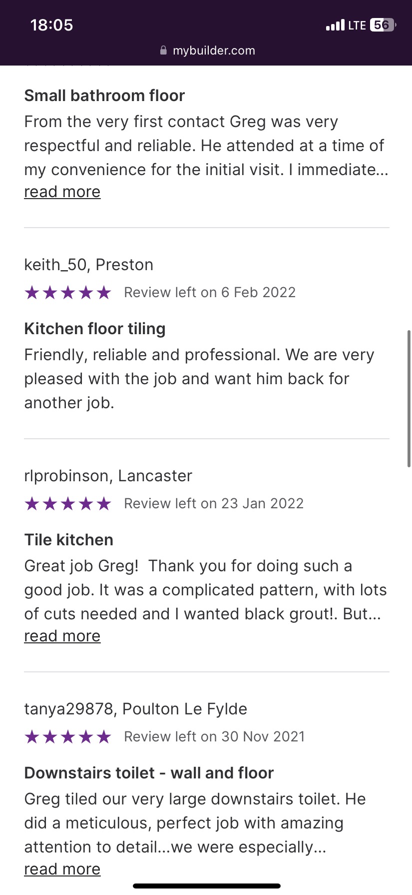 Zrzut ekranu z recenzjami usług glazurniczych na platformie mybuilder.com, w tym opinie o układaniu płytek w kuchni i łazience, z ocenami i datami.