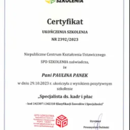 Certyfikat ukończenia szkolenia 'Specjalista ds. kadr i płac' wydany przez Niepubliczne Centrum Kształcenia Ustawicznego SPD SZKOLENIA dla Pani Pauliny Panek, z datą 29.10.2023, podpisany przez...