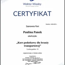 Certyfikat ukończenia kursu podatkowego dla branży transportowej, wystawiony przez Wektor Wiedzy dla Pauliny Panek. Dokument z datą 18.08.2025.