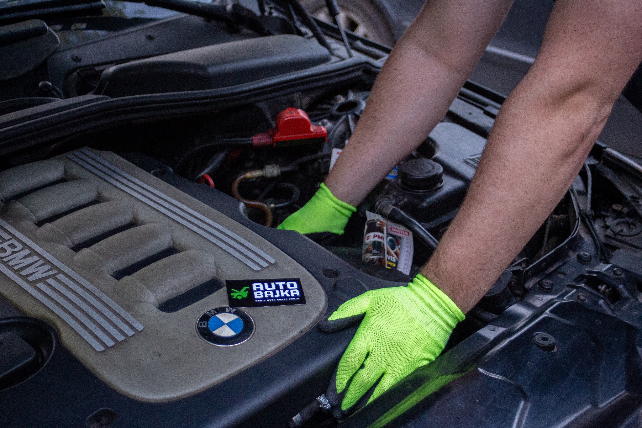 Niech Twój samochód świeci jak nowy! Profesjonalne czyszczenie wnętrza, abyś czuł się jak w nowej limuzynie