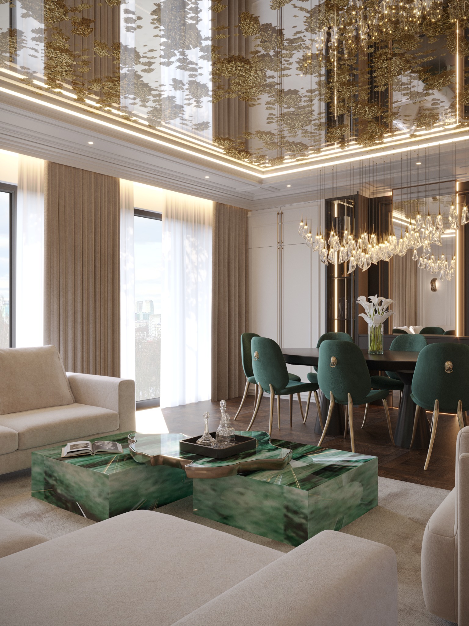 Elegancki salon z dekoracyjnym sufitem napinanym w kolorze złota, szmaragdowymi krzesłami i stolikami kawowymi z zielonego marmuru, oświetlony wiszącymi lampami.