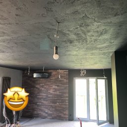 To tego niestandardowego wnętrza klient zdecydował się na niestandardową jednostkę wewnętrzna w czarnym połysku 