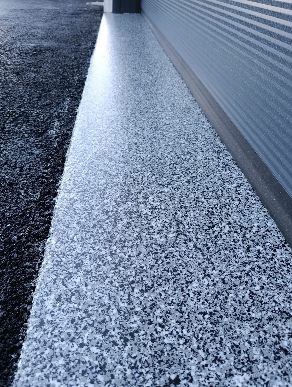 MMA matacryl z płatkami dekoracyjnymi