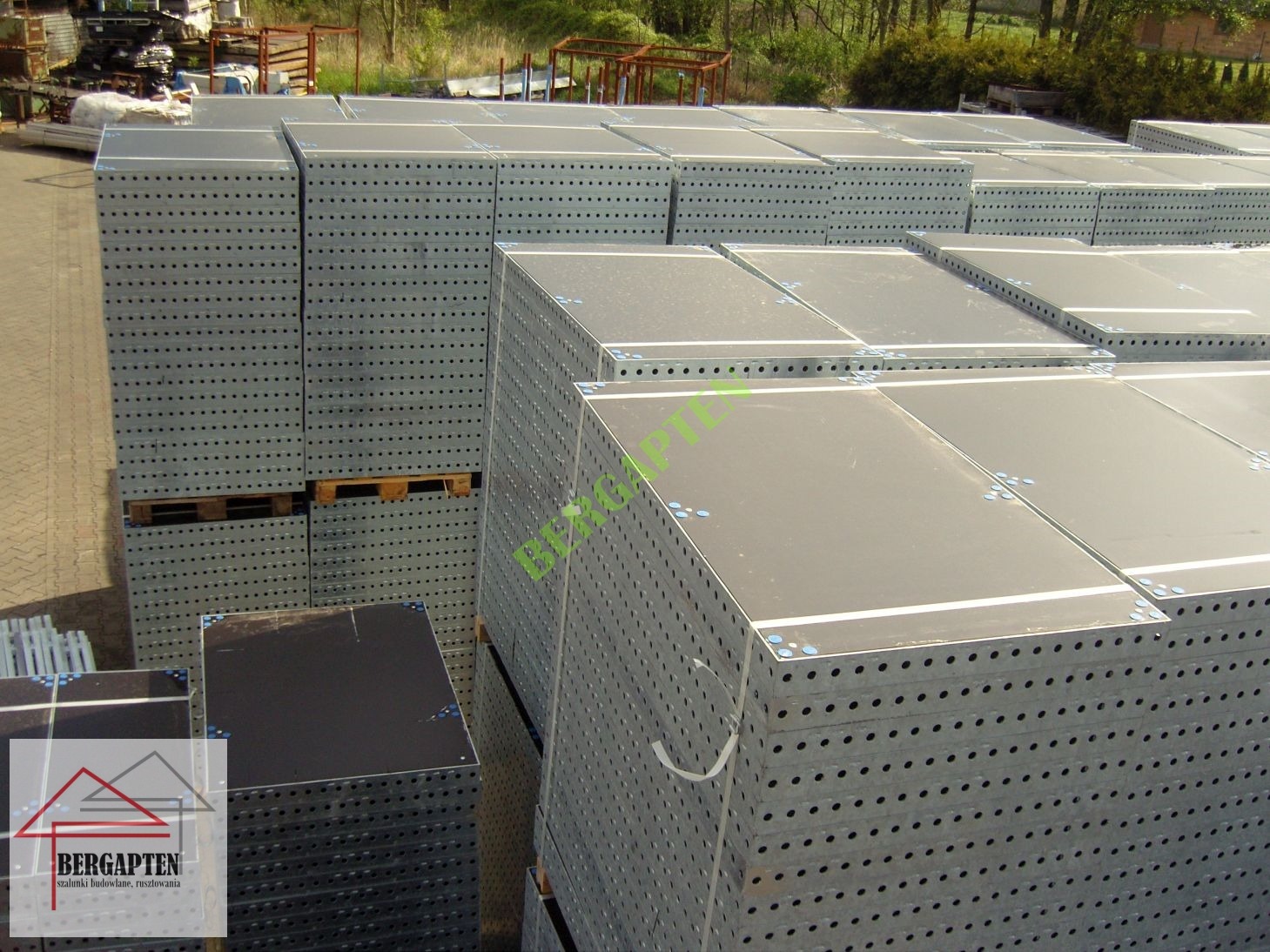 lekkie szalunki ścienne typ Tekko