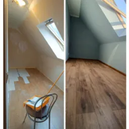 Poddasze z oknem dachowym w trakcie metamorfozy: po lewej surowe ściany z widocznymi łatami gipsowymi i fragmentami położonej podłogi, po prawej pomalowane na szaro ściany i cała podłoga wyłożona...