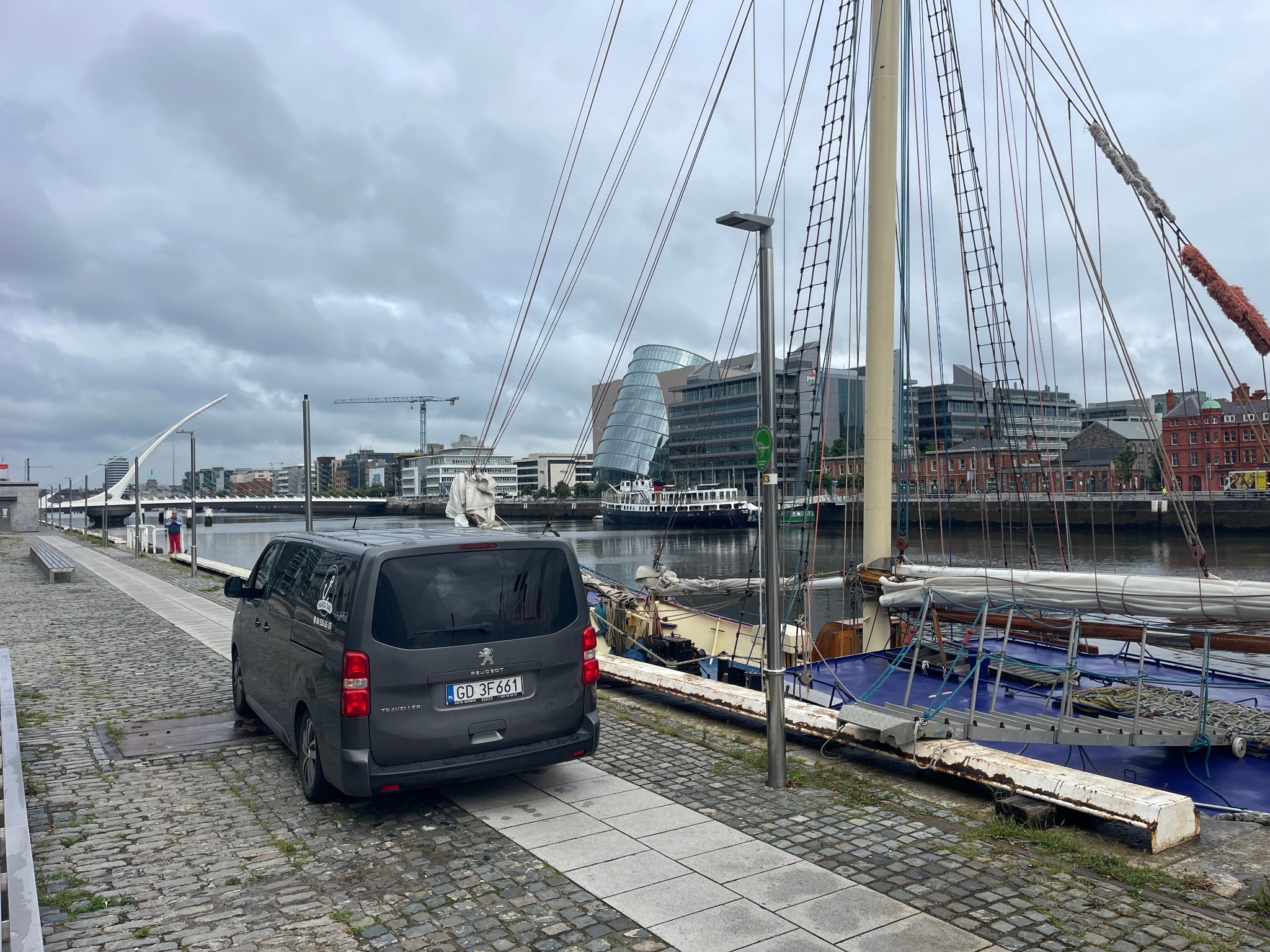 Na kei w Bergen, gdzie dostarczyliśmy rzeczy osobiste załogi polskiego żaglowca 'Kpt. Borchardt'