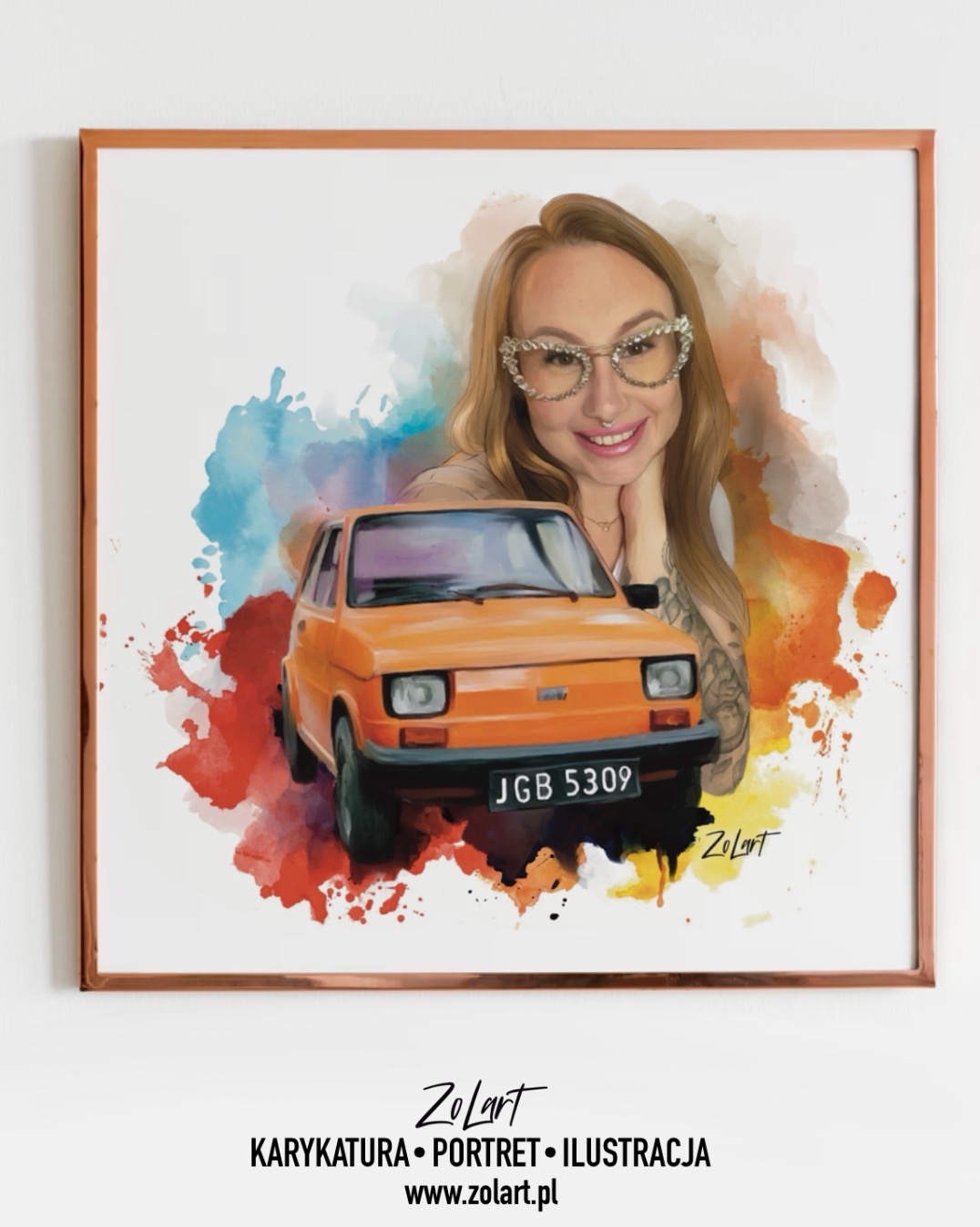 Oprawiony portret cyfrowy kobiety z samochodem Fiat 126p, wykonany w technice akwareli, z widocznymi plamami koloru.