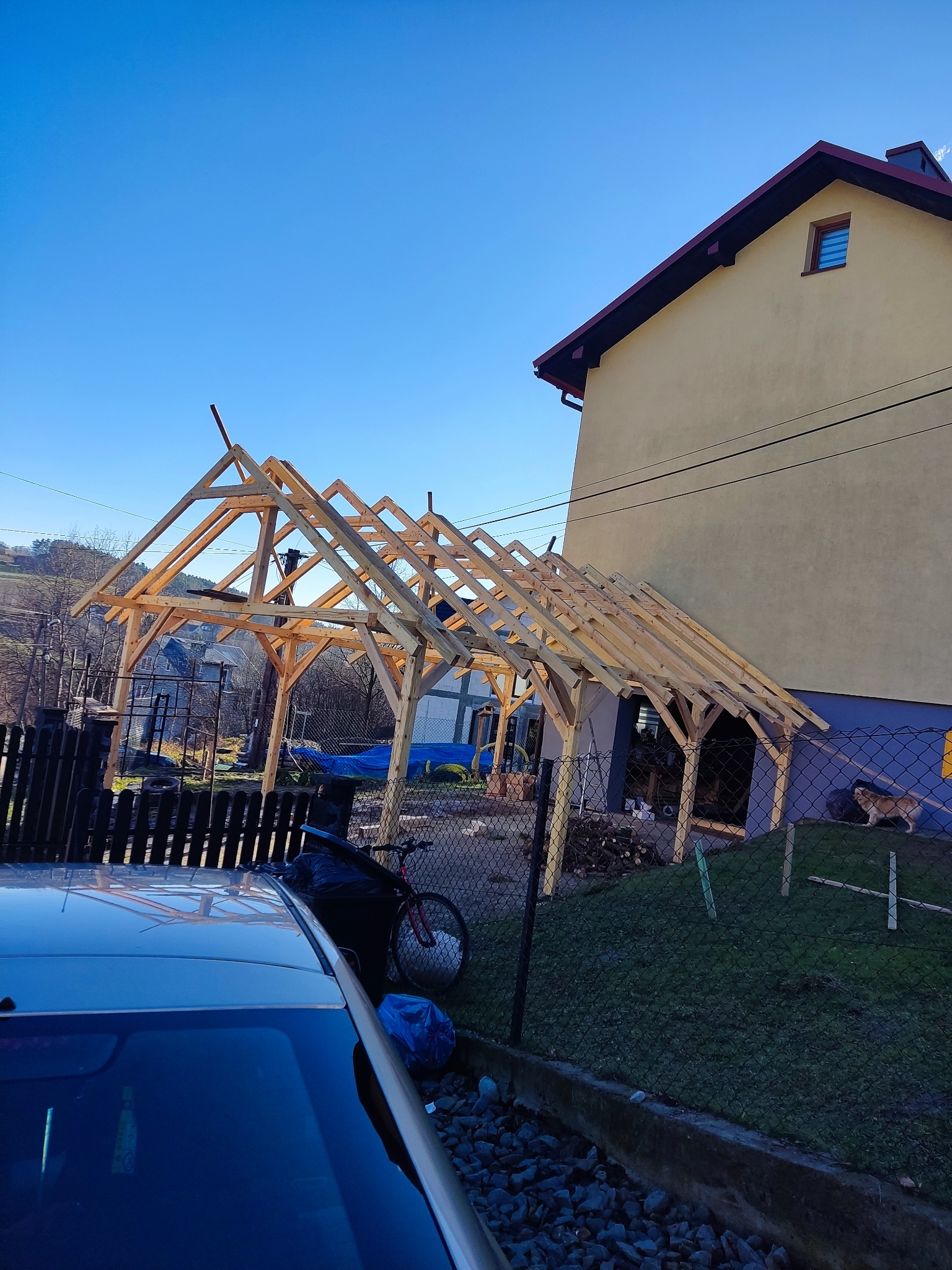 Wiata podczas montażu.