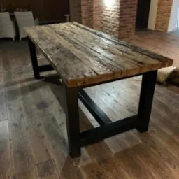 Stół loftowy z belek