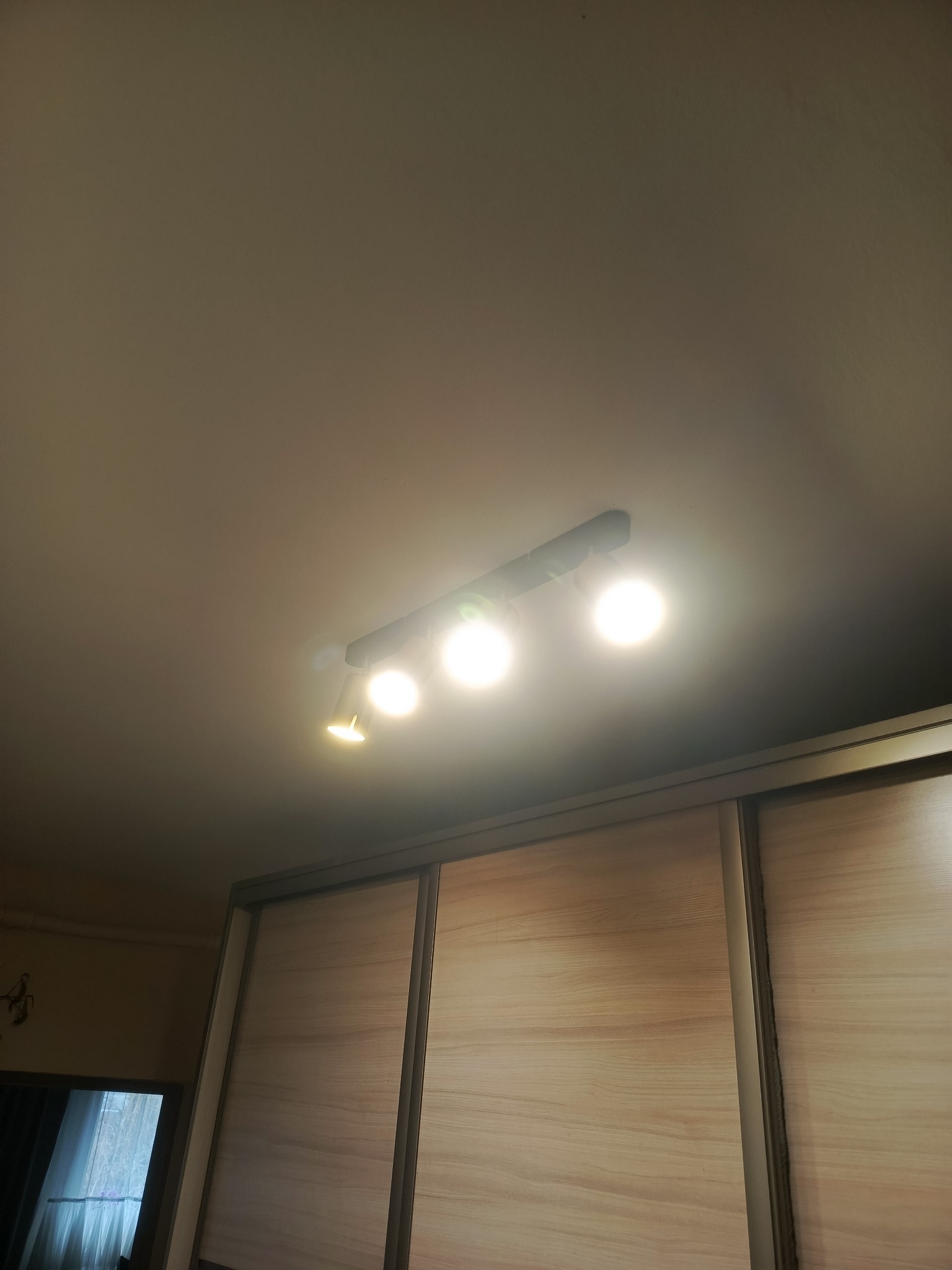 Montaż oświetlenia