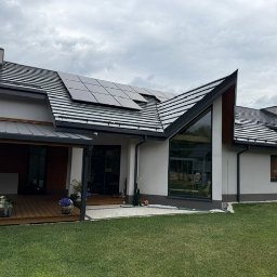 Dom całoroczny w konstrukcji szkieletowej.