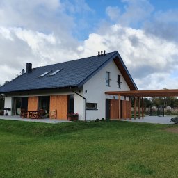 Dom mieszkalny w konstrukcji szkieletowej.