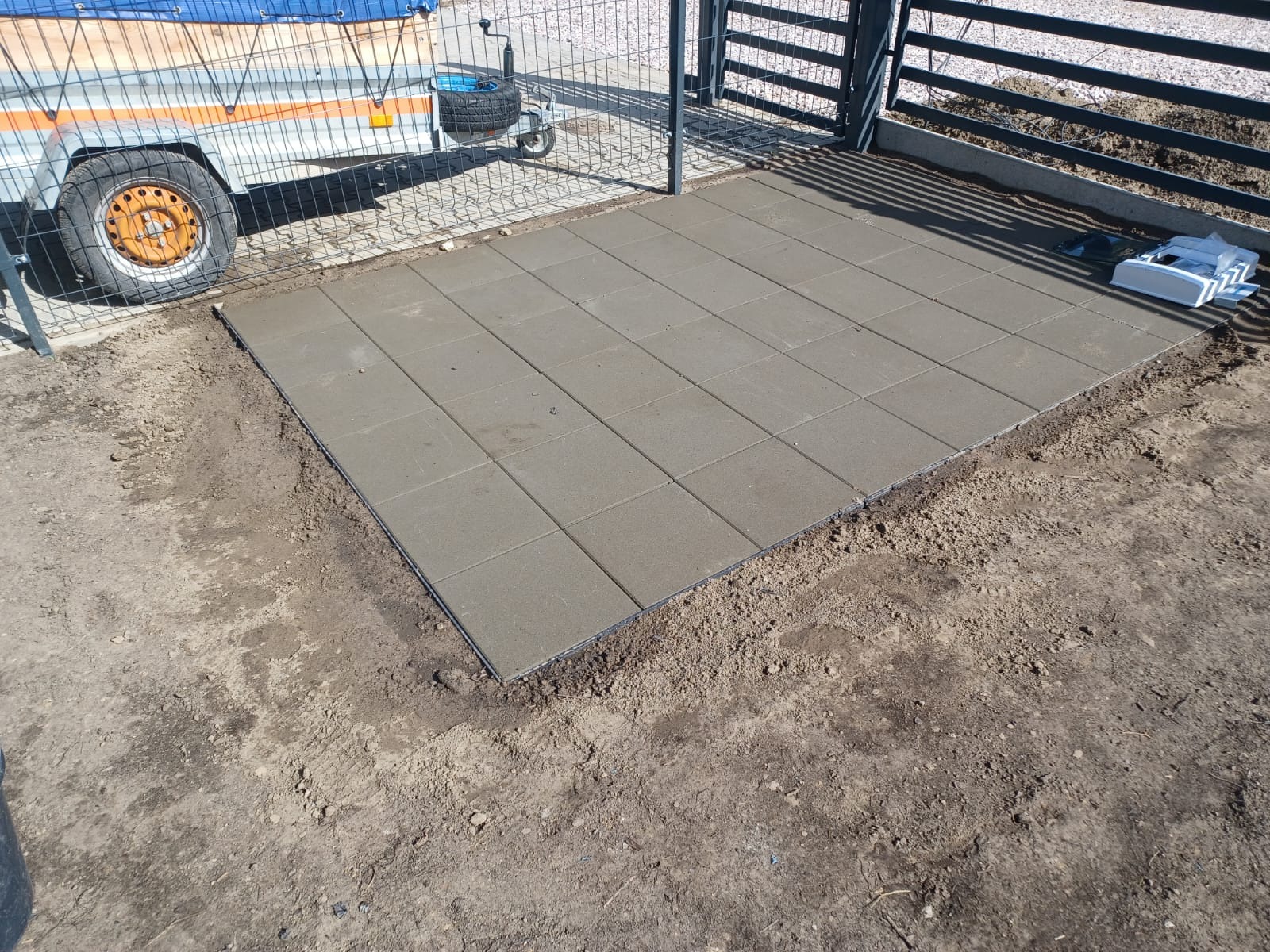 Podłoże pod domek ogrodowy.