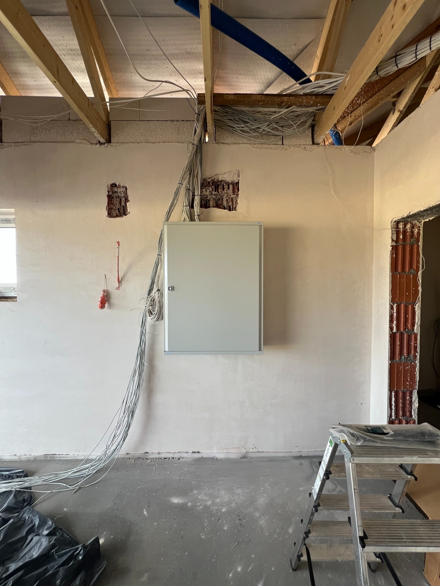 Rozdzielnica Eaton natynkowa