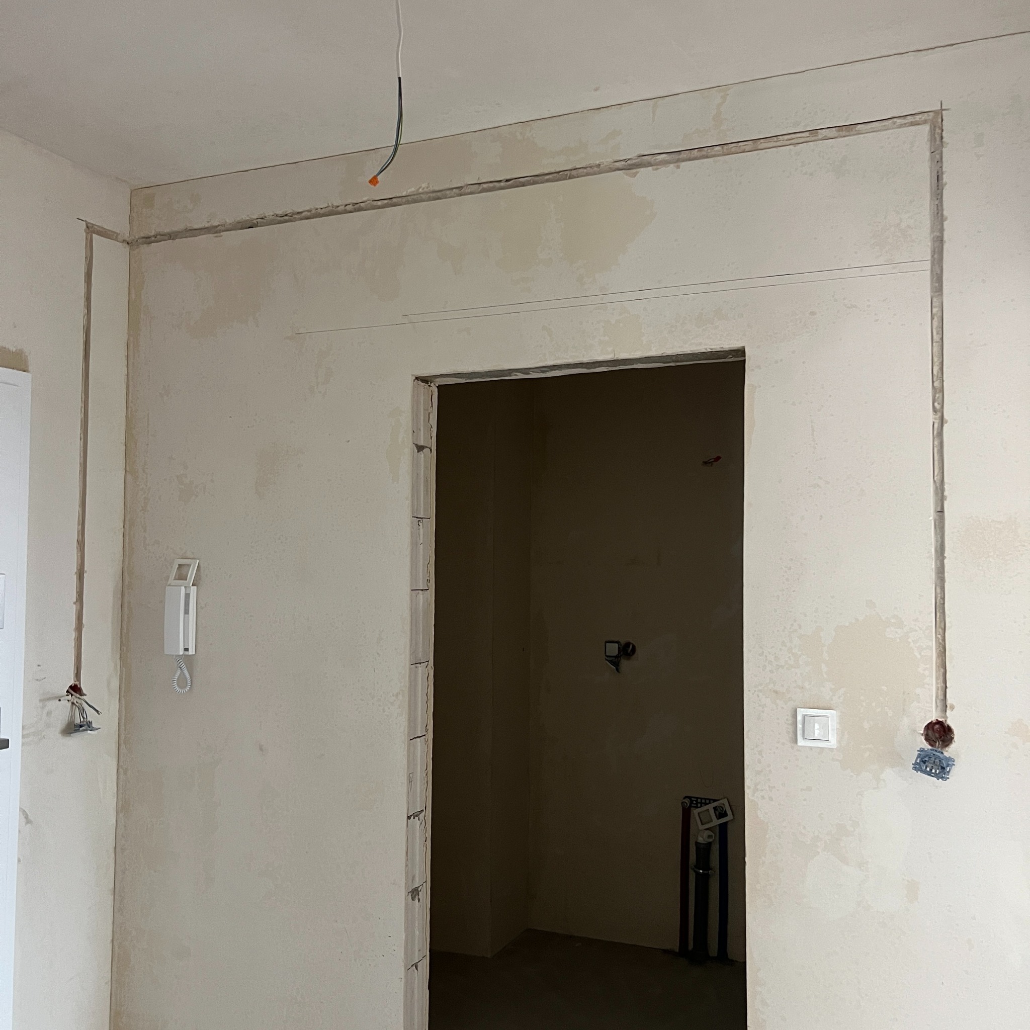 Bruzdowanie pod dodatkowy przewód