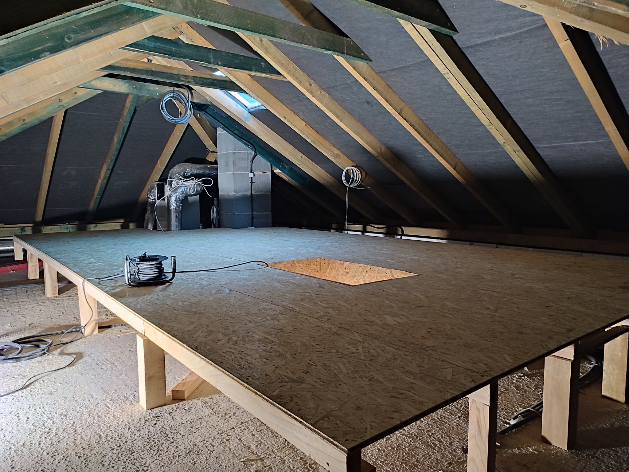 Budowa połogi z płyt OSB