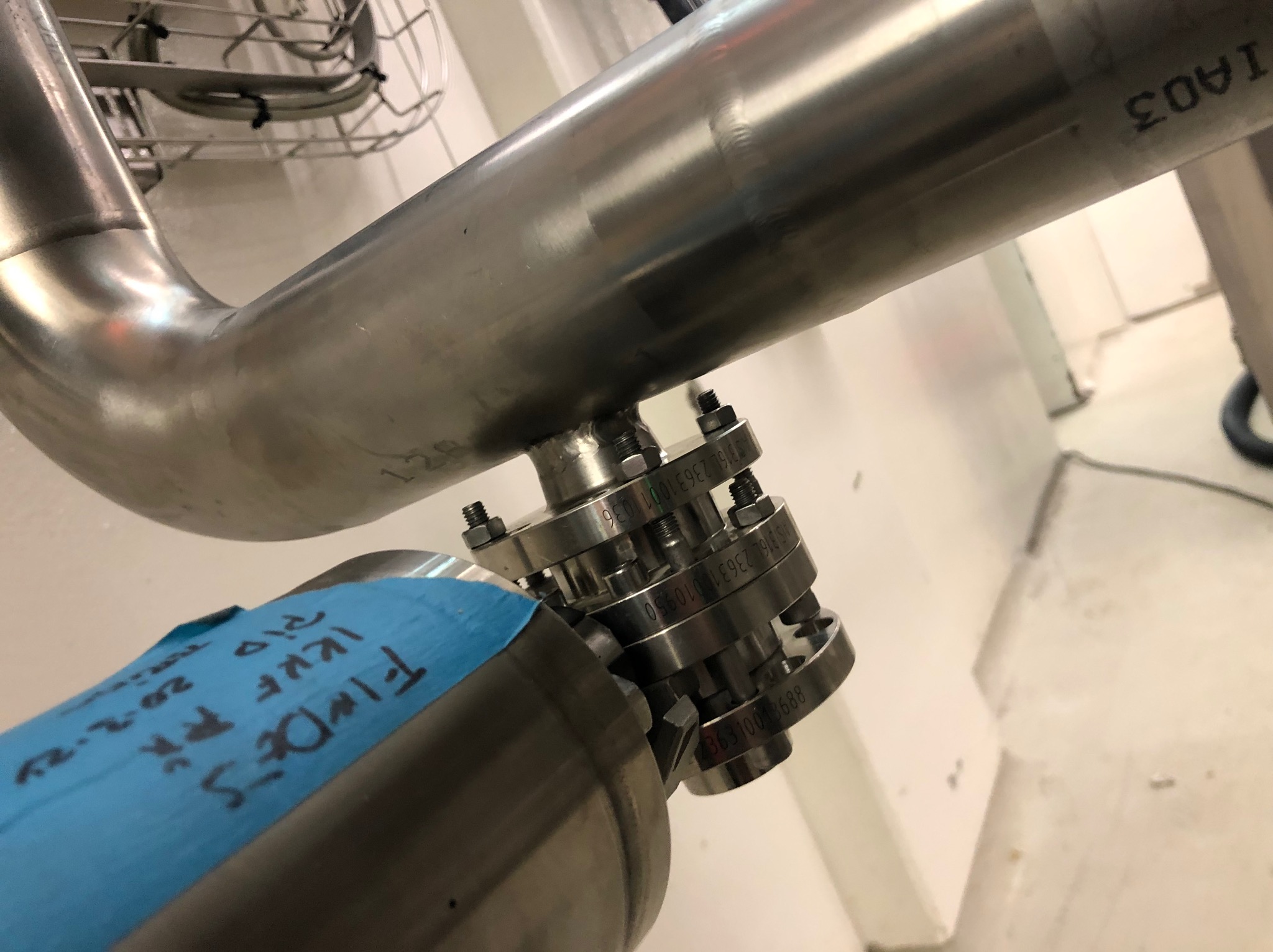 Montaż trójnika oraz zaworu plus spawanie. Dania