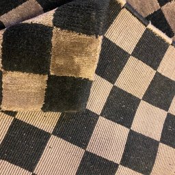 Czyszczenie dywanów marki Poliform jedwab i wełna.