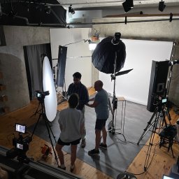 KO.REC MEDIA SPÓŁKA Z OGRANICZONĄ ODPOWIEDZIALNOŚCIĄ - Ustawiony plan - według wytycznych klienta - w naszym studiu.