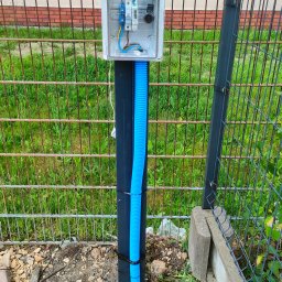 Wykonanie rozdzielnicy hermetycznej 1F z podlicznikiem i zabezpieczeniem nadprądowym.