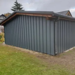 Wykonuje również elewacje blaszane