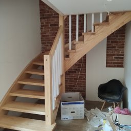 Stolarka Budowlana - Schody samonośne