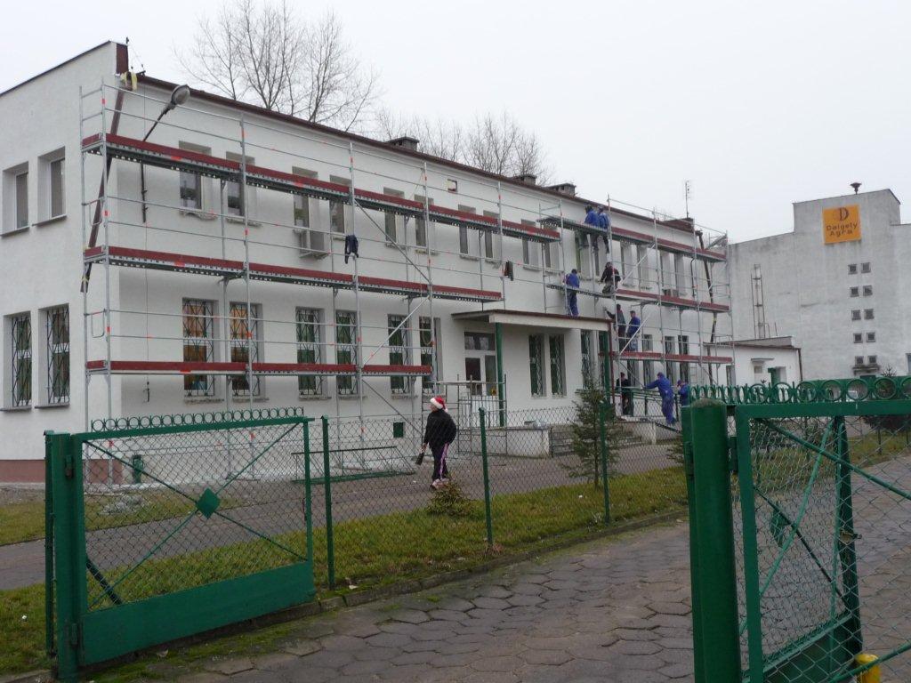 Wynajem oraz montaż rusztowań elewacyjnych- fasadowych