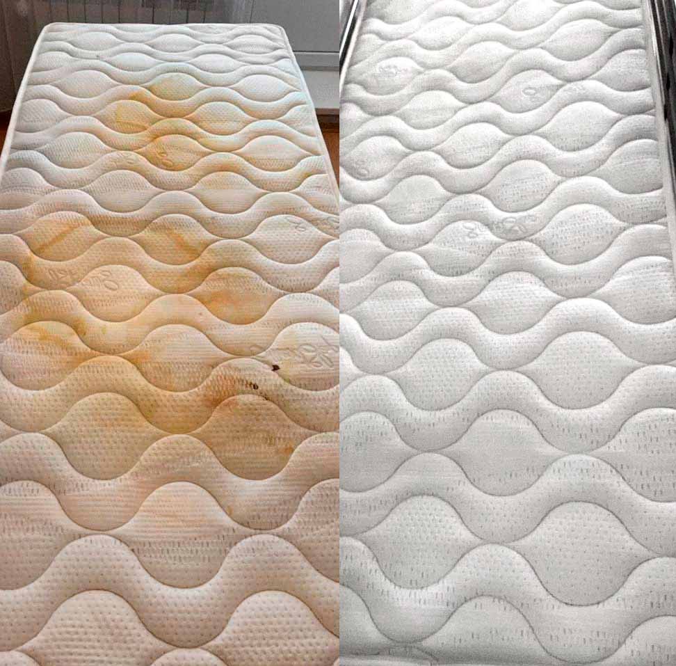 Porównanie materaca przed i po czyszczeniu: widoczne plamy i przebarwienia po lewej stronie, czysta, biała powierzchnia po prawej.