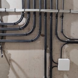 Uladzimir Ramashka - Montaż Grzejnik&oacute;w Warszawa