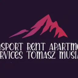 Logo firmy oferującej usługi transportowe i wynajem apartamentów, z motywem górskim w kolorach fioletu i różu, oraz nazwą firmy 'TRANSPORT RENT APARTMENTS SERVICES TOMASZ MUSIAŁ' napisaną ozdobną...