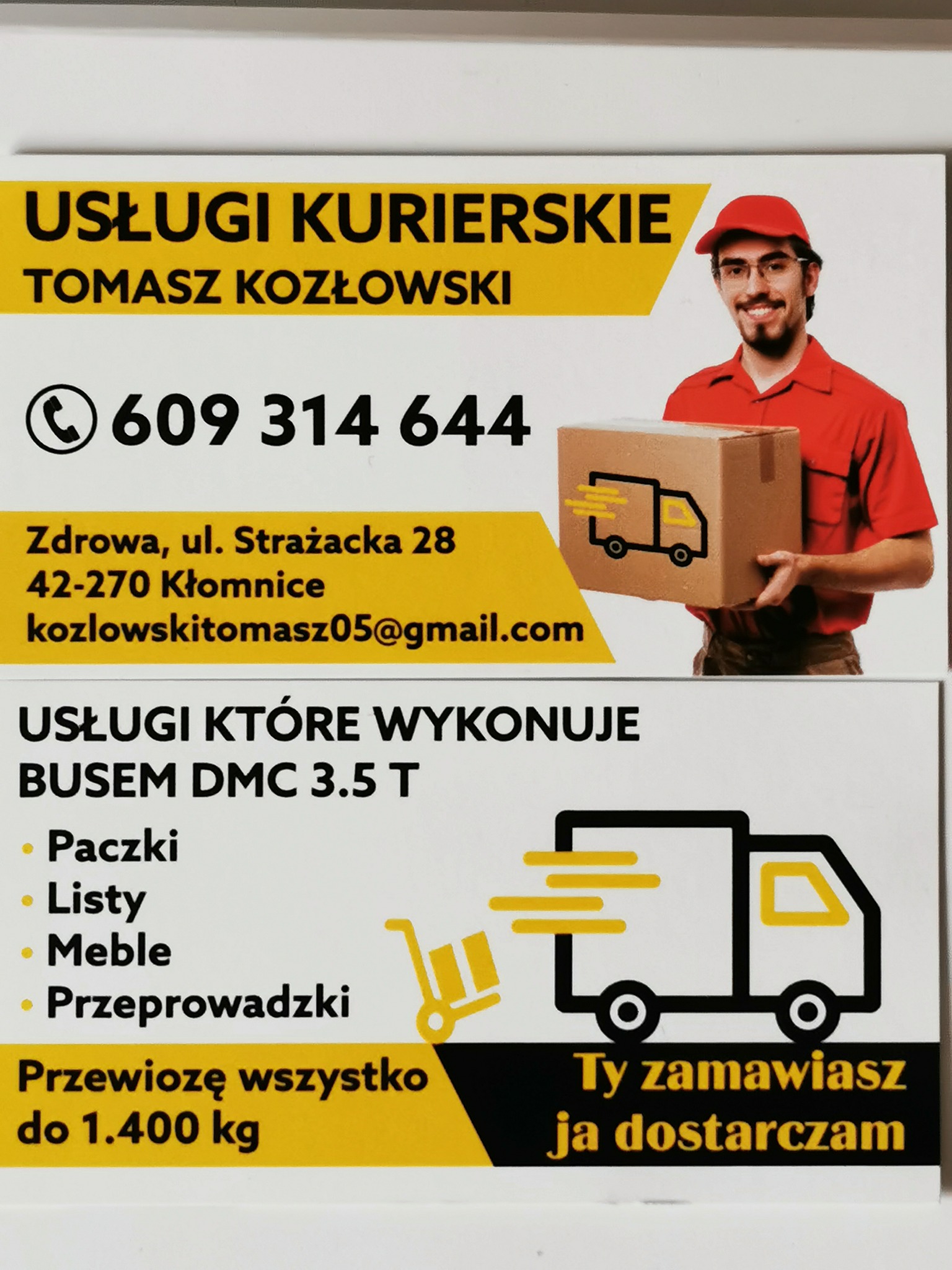 Wizytówka firmy kurierskiej Tomasza Kozłowskiego, oferującej usługi transportowe busem do 3.5T, z numerem telefonu, adresem i adresem e-mail, grafika dostawcy trzymającego paczkę z ikoną transportu...
