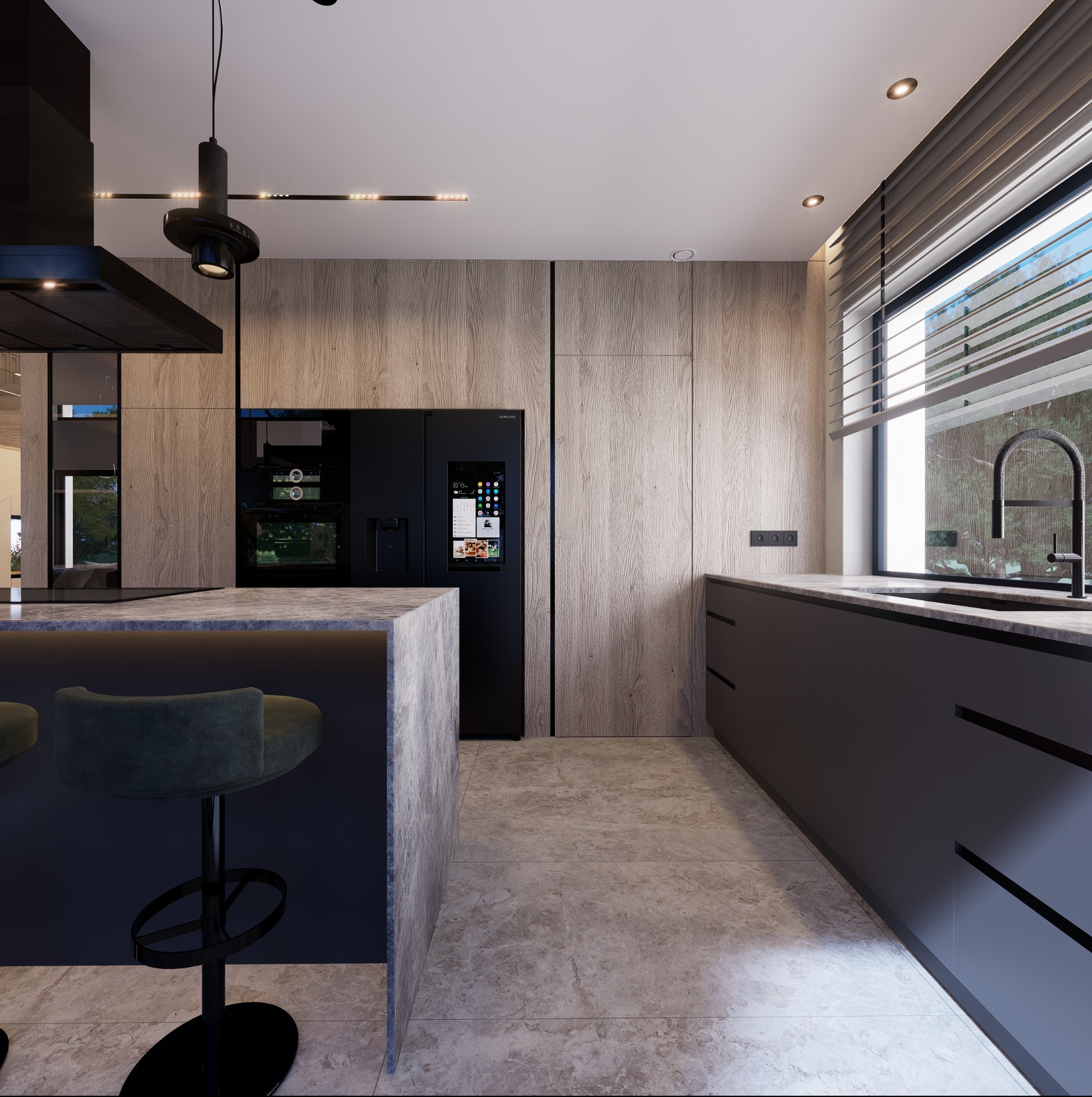 Nowoczesna kuchnia z drewnianymi frontami, czarnymi akcentami i wyspą z hokerami. Minimalistyczne oświetlenie i duży, inteligentny lodówka Samsung Family Hub.