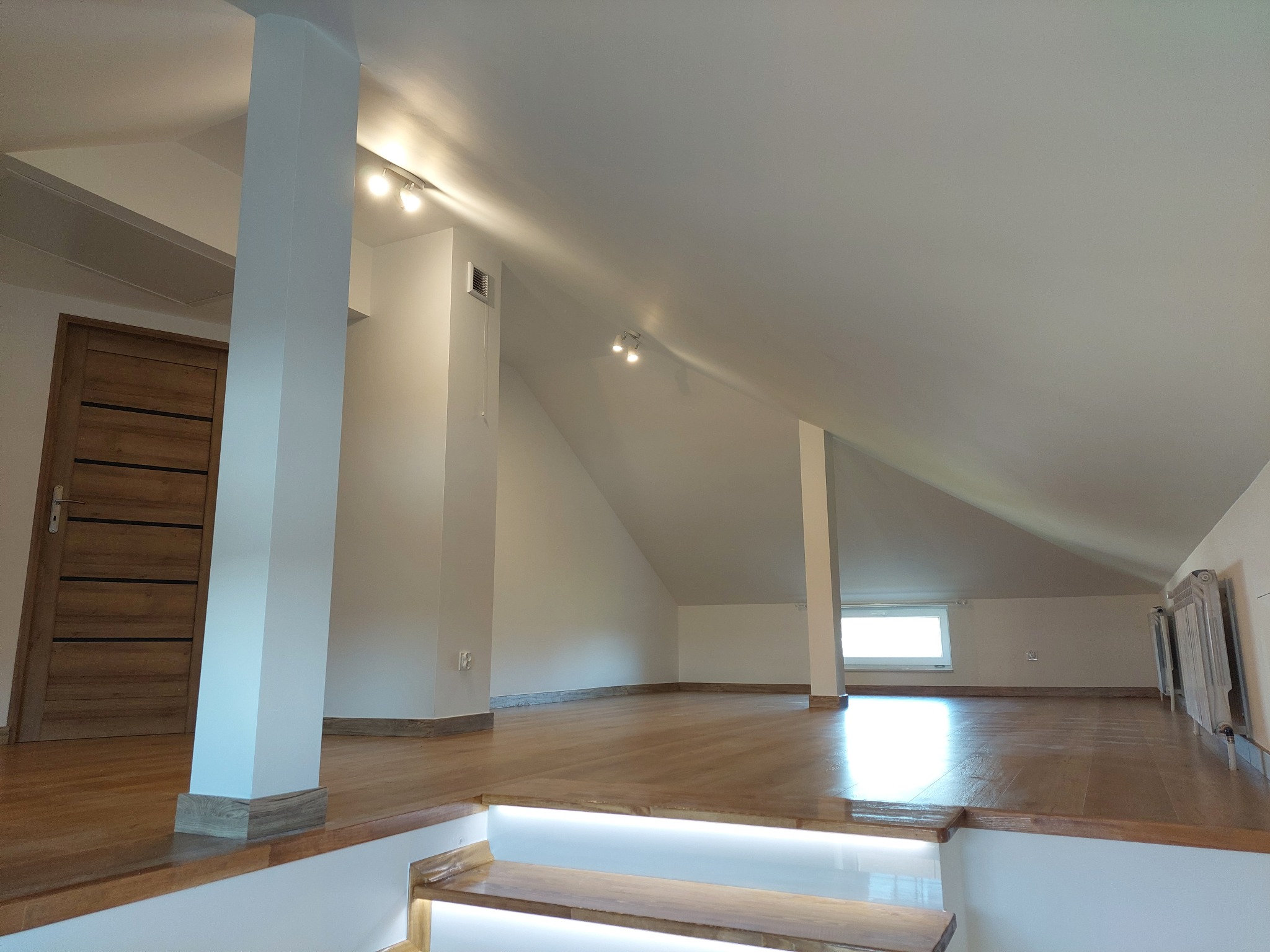 Poddasze wykonane od podstaw w starym budownictwie