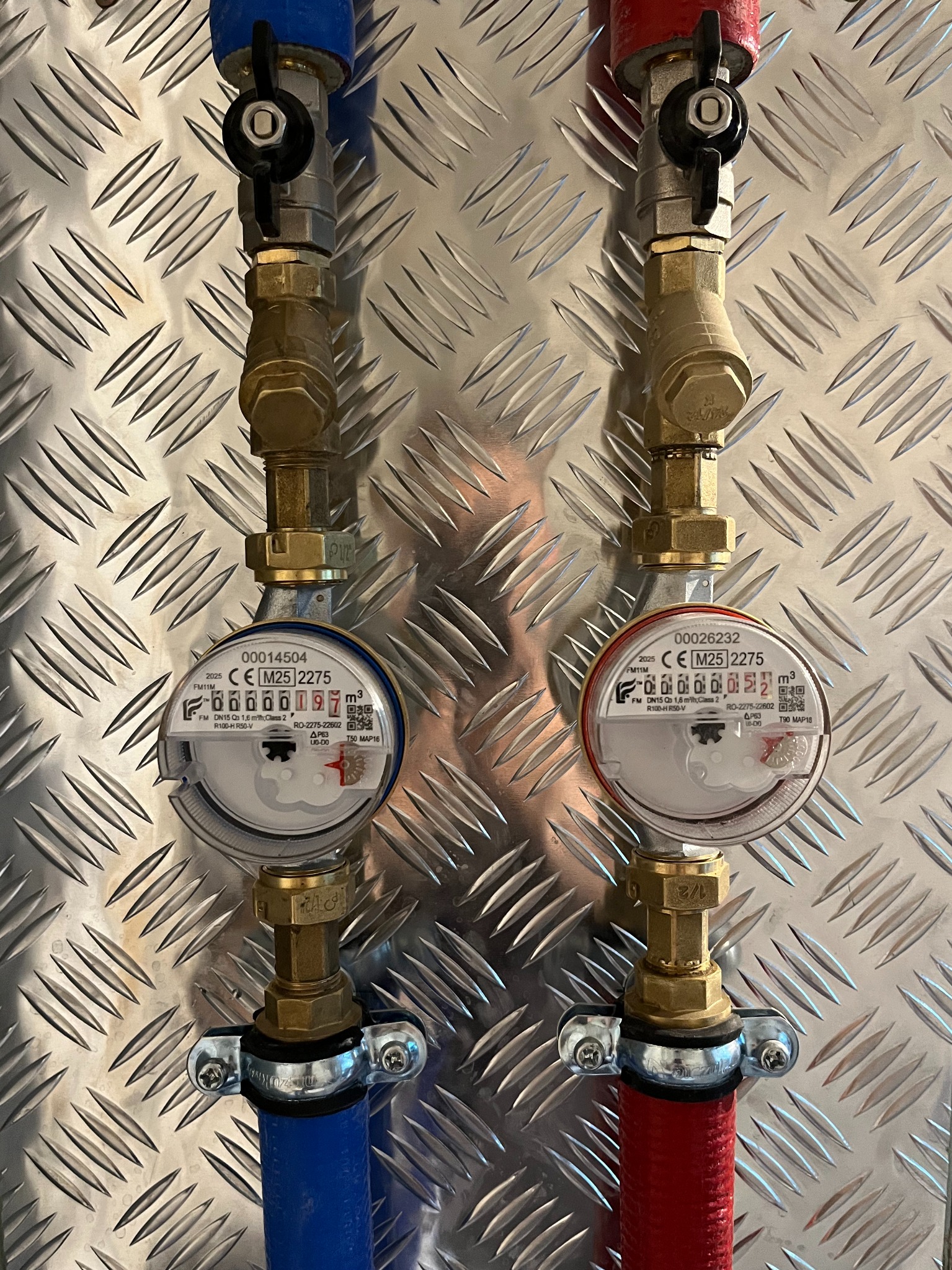 Montaż wodomierzy w mieszkaniu