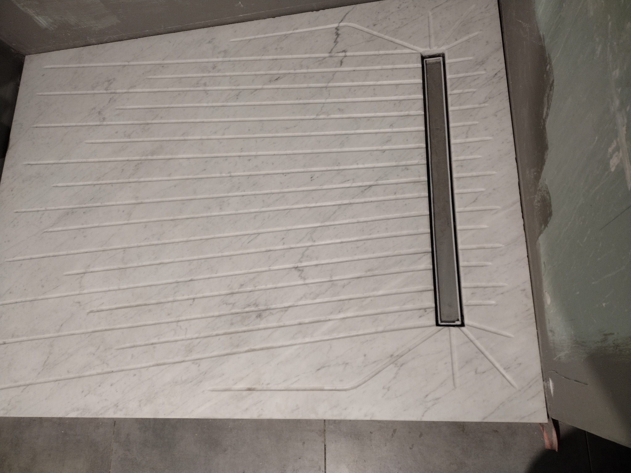 Podstawa prysznicowa z marmuru carrara