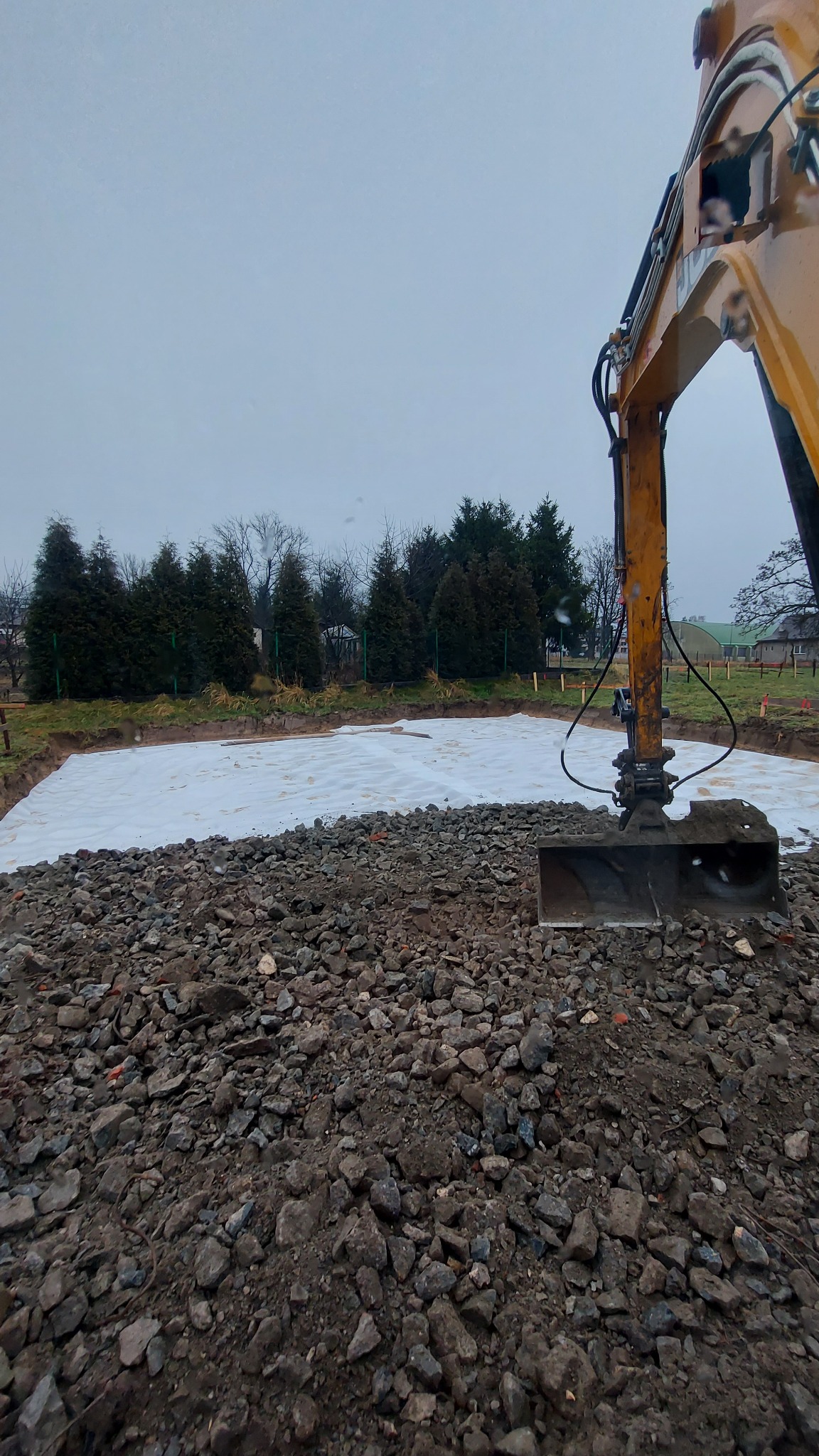 utwardzenie terenu do budowy