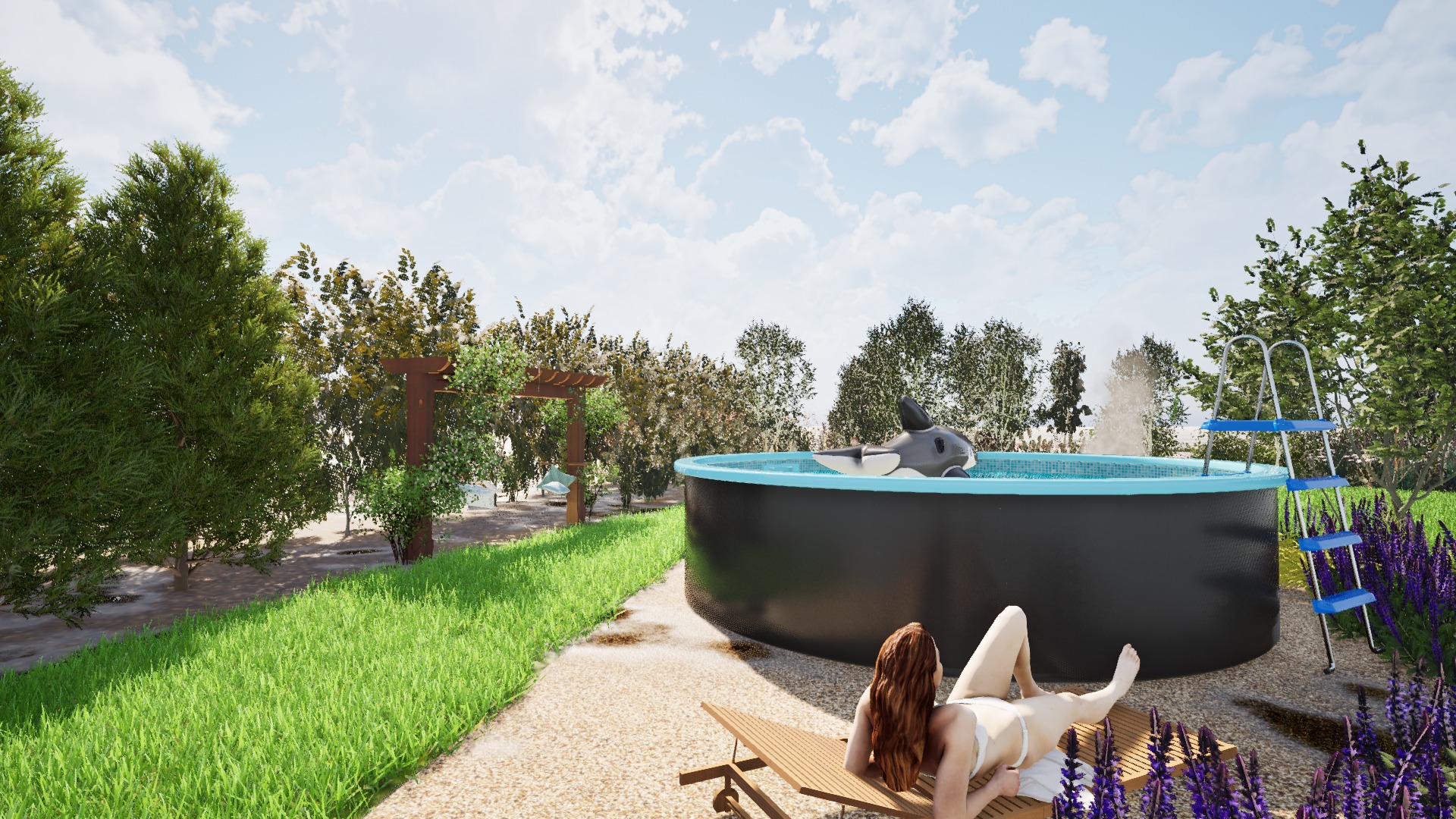 Ogród z okrągłym, czarnym basenem, w którym pływa dmuchana orka; kobieta opala się na leżaku w pierwszym planie, a obok rosną fioletowe kwiaty.