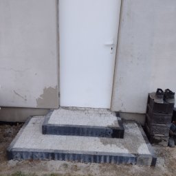 Paweł Dworakowski - Na zdjęciu widać pracę która zrobiłem w jeden dzień z wykopem.