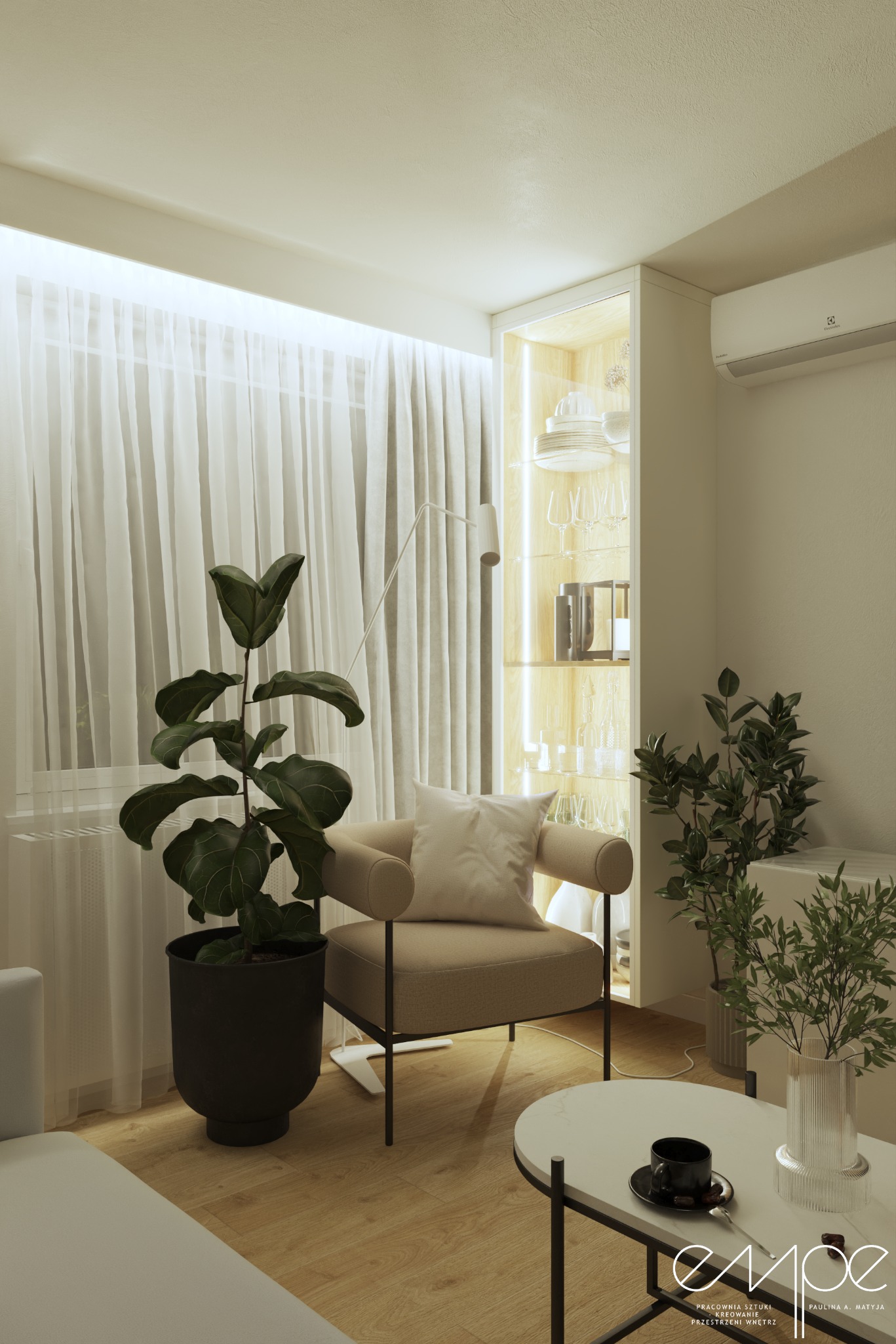 Wizualizacja salonu z aneksem kuchennym: beżowy fotel z poduszką, stolik kawowy z czarnym kubkiem, wysoka roślina w czarnej donicy, przeszklona witryna z oświetleniem LED i zastawą, białe zasłony...