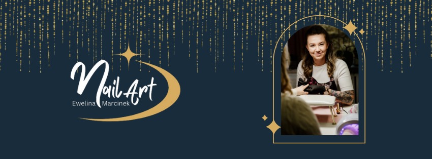 Kobieta w czarnych rękawiczkach wykonuje manicure klientce przy stole z lampą UV, w tle logo firmy Nail Art.